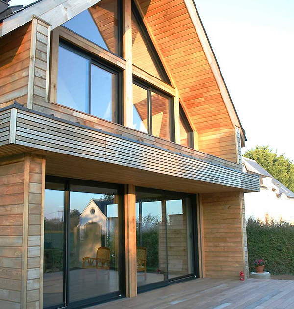 Installation de porte-fenêtres sur-mesure à Vigneux-de-Bretagne (44) - Menuiserie du Héron - Maître Artisan Spécialiste Rénovation