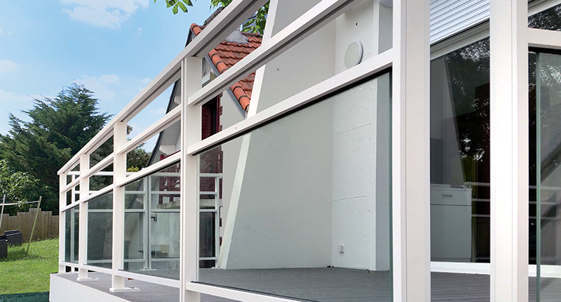 Pose garde-corps balcon à Bouguenais (44) - Menuiserie du Héron - Maître Artisan Spécialiste Rénovation