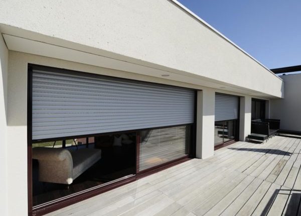 Volets roulants sur-mesure à Couëron (44) - Menuiserie du Héron - Maître Artisan Spécialiste Rénovation