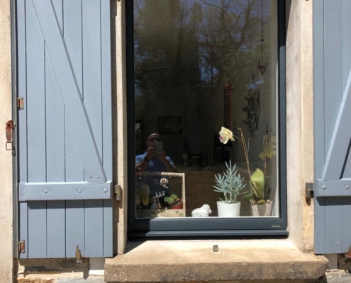 Installation d'une fenêtre en alu à Nantes - Menuiserie du Héron